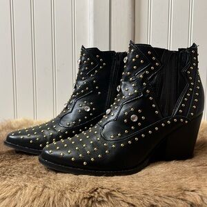 Coconuts by Matisse Aster Studded Black Ankle Boots 9